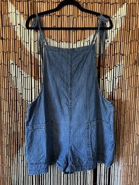 Vanilla Star Blue Denim Tie-Strap Romper Shorts